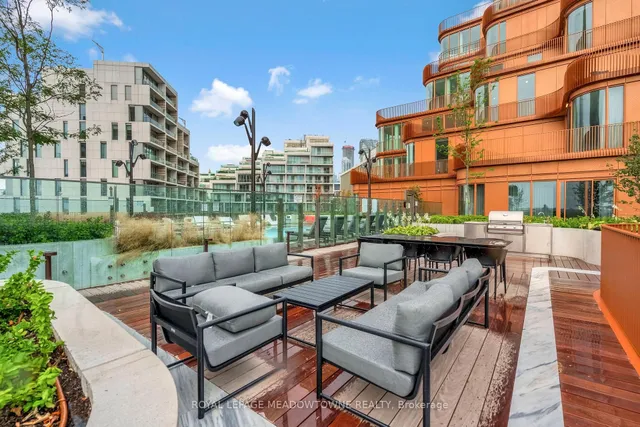 Additional image 38 of 155 Merchants' Wharf Unit 826