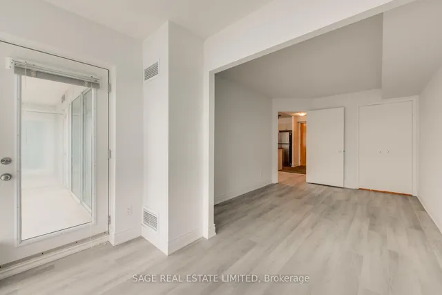 Additional image 20 of 600 Queens Quay Unit 531