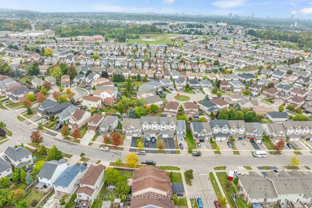 Additional image 31 of 698 Activa Ave