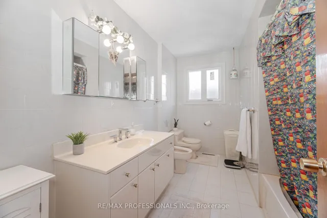 Additional image 25 of 39 Elmcrest Rd