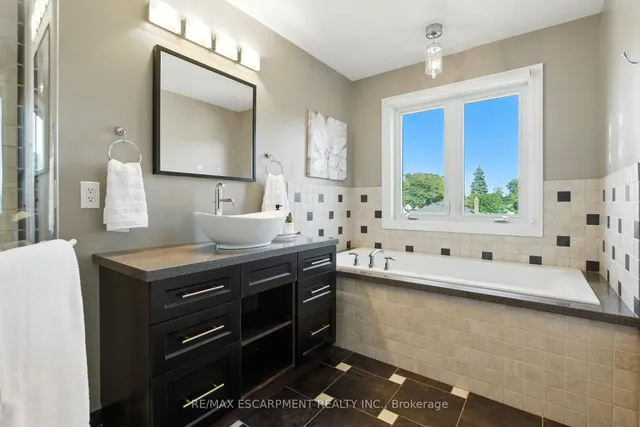 Additional image 25 of 219 Delta St