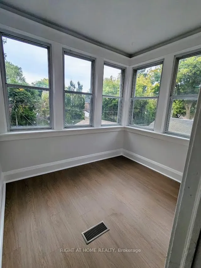 Additional image 15 of 239 Woodbine Ave