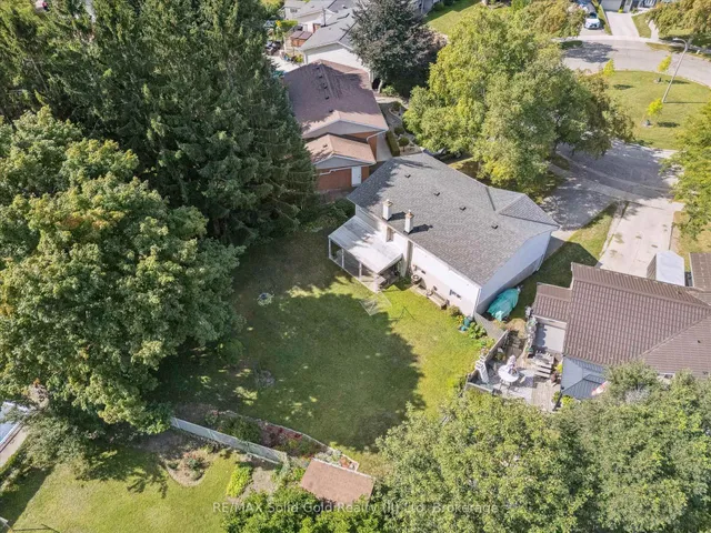 Additional image 35 of 32 Lambert Pl