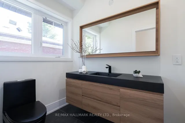 Additional image 24 of 116 Kennard Ave