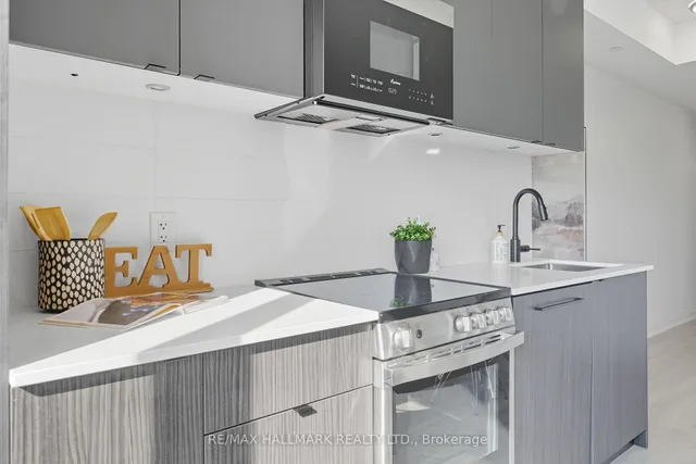 Additional image 9 of 2369 Danforth Ave Unit 513