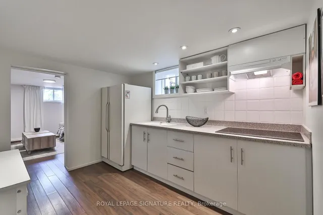 Additional image 30 of 36 Martindale Rd