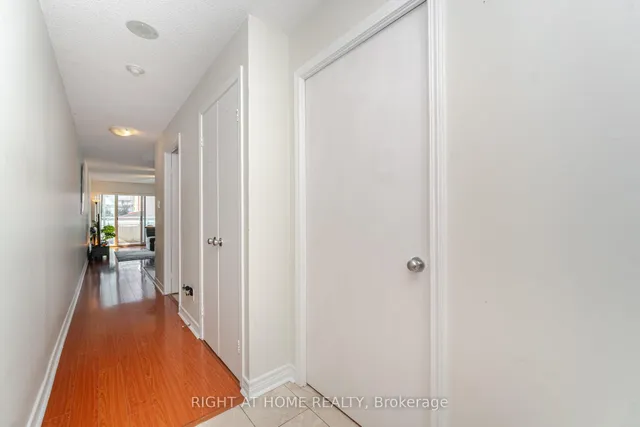 Additional image 8 of 600 Queens Quay Unit 219