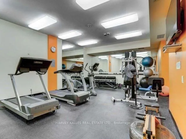 Additional image 37 of 901 Queen St Unit 105