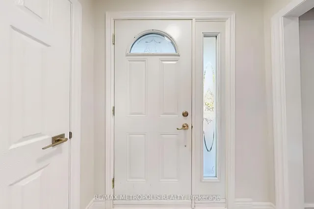 Additional image 31 of 162 Lord Roberts Dr