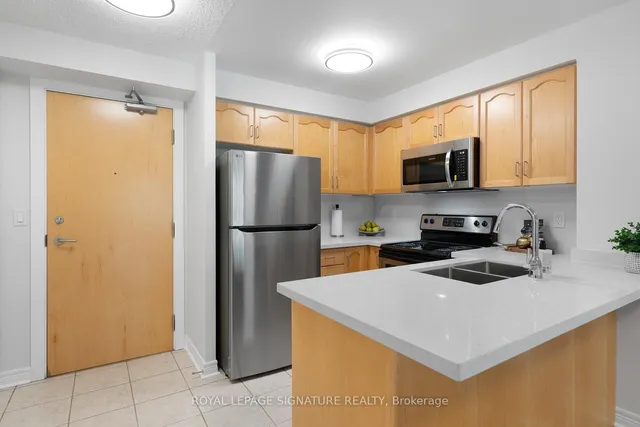 Additional image 13 of 212 Eglinton Ave Unit 605
