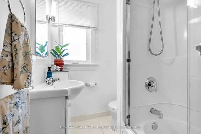 Additional image 24 of 2099 Gerrard St