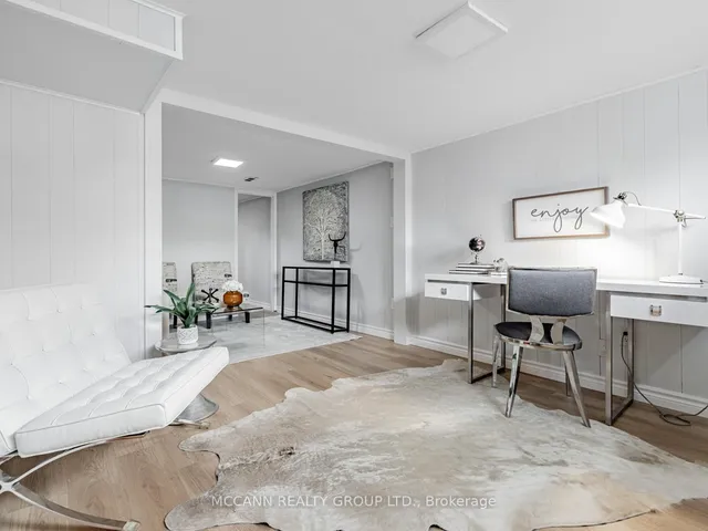 Additional image 25 of 157 1/2 Roslin Ave