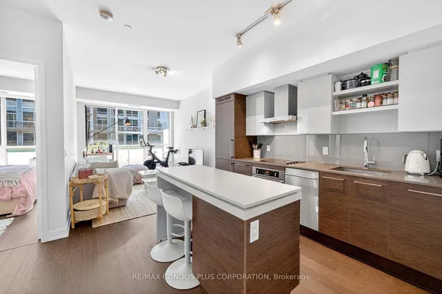 1030 King St Unit 444