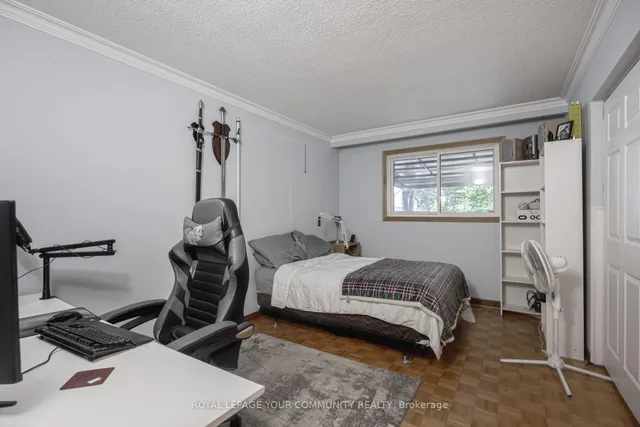 Additional image 33 of 18 Loomis Crt