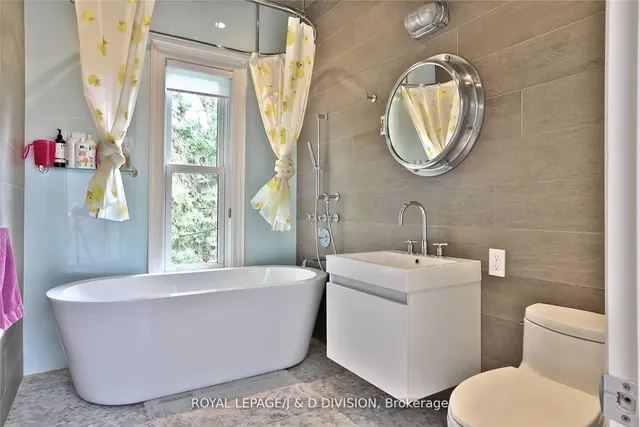 Additional image 31 of 426 Ontario St