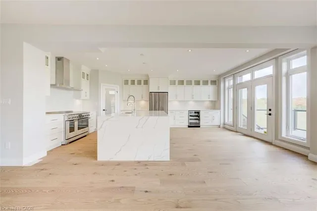 Additional image 11 of 329 Rivertrail Ave