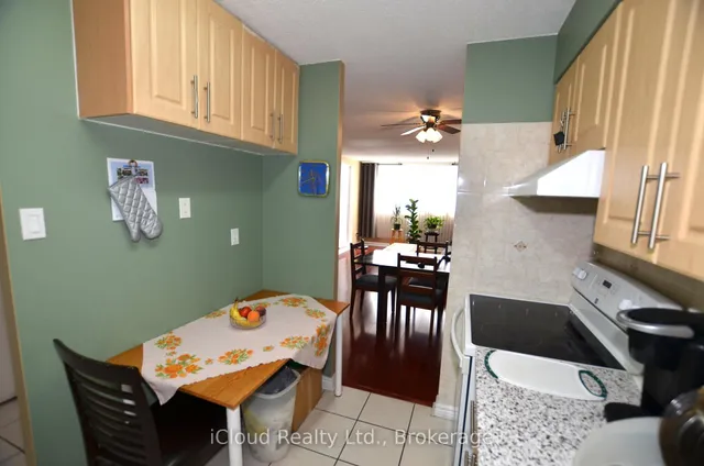 Additional image 17 of 10 Tapscott Rd Unit 1213