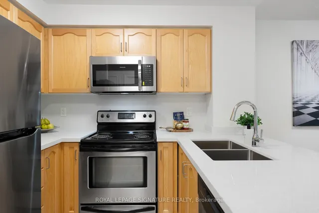 Additional image 16 of 212 Eglinton Ave Unit 605