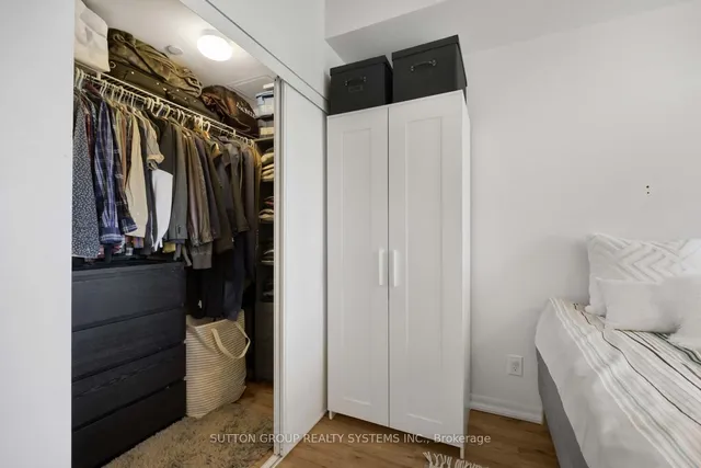 Additional image 19 of 3563 Lake Shore Blvd Unit 212