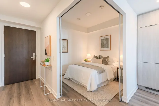 Additional image 18 of 39 Roehampton Ave Unit 2902