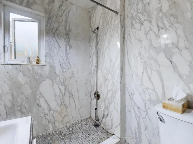 Additional image 24 of 15 Victoria Ave