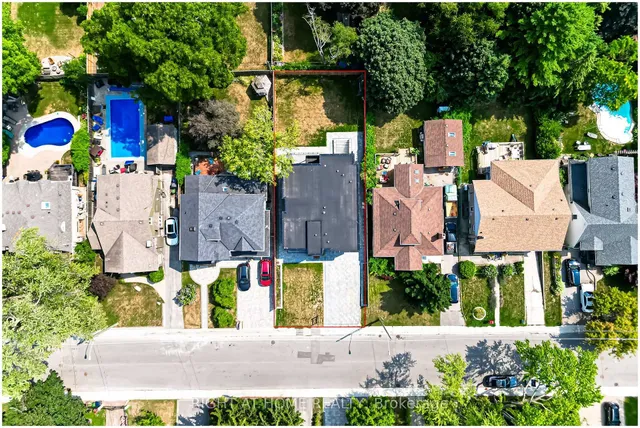 Additional image 48 of 203 Scarboro Cres