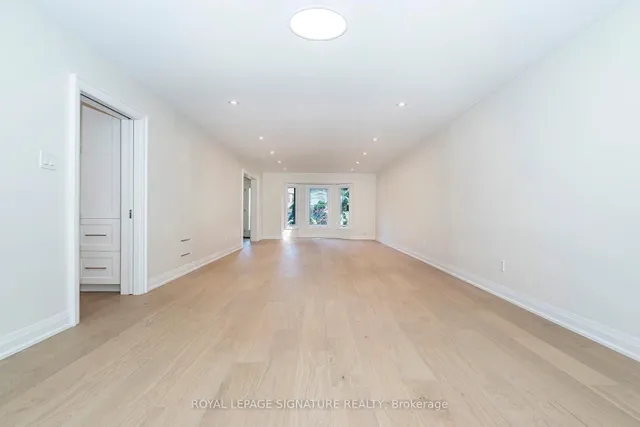 Additional image 7 of 11 Royal Rouge Tr