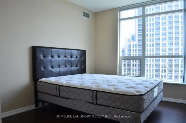 Additional image 2 of 215 Fort York Blvd Unit 1704