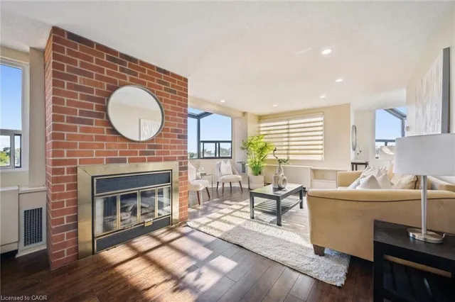 Additional image 4 of 20 Ellen St Unit 610