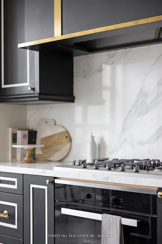 Additional image 34 of 200 Russell Hill Rd Unit 303