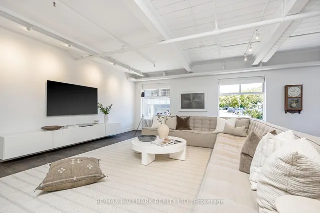 Additional image 7 of 326 Carlaw Ave Unit 102