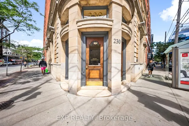 230 King St Unit 812
