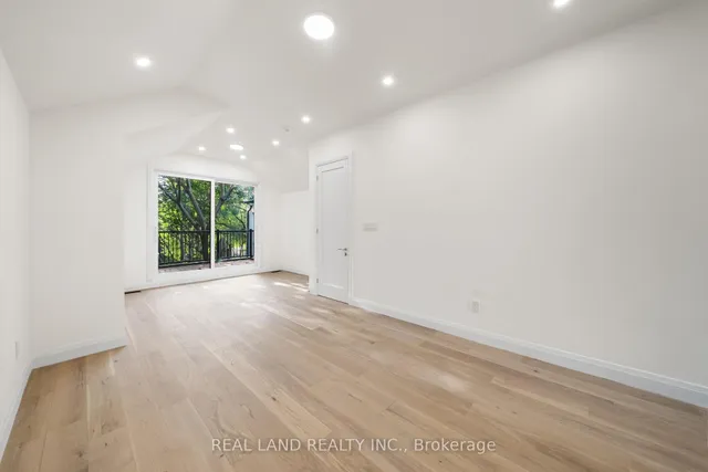 Additional image 19 of 30 Winnifred Ave