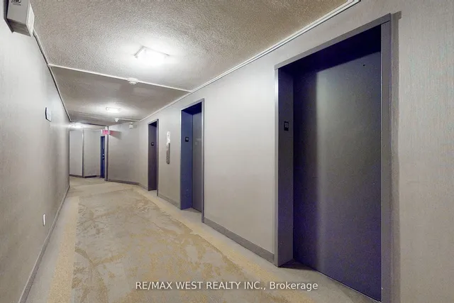 Additional image 34 of 627 The West Mall Unit 1810