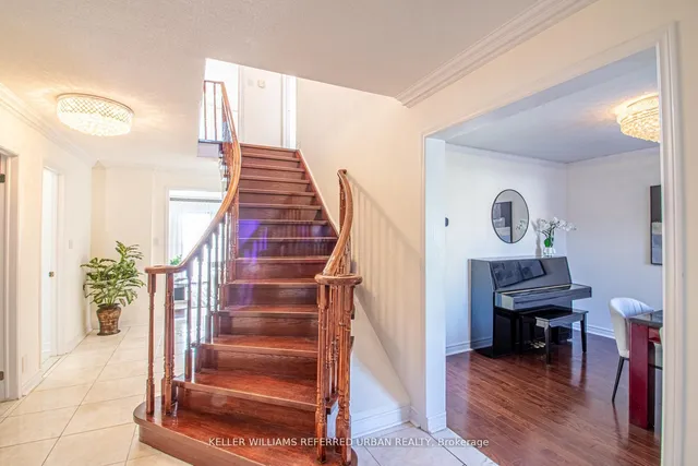 Additional image 10 of 63 Holmbush Cres
