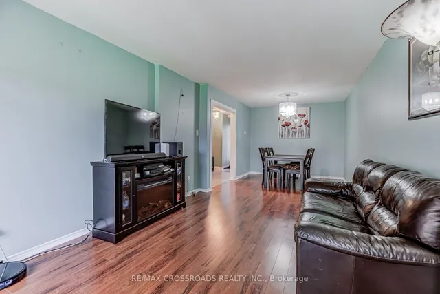 Additional image 4 of 15 Lowry Sq