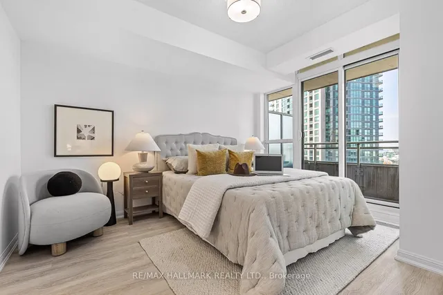 Additional image 11 of 35 Bastion St Unit 1910