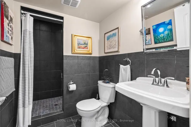 Additional image 39 of 132 Strath Ave