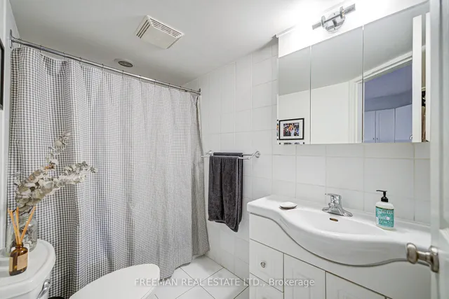 Additional image 17 of 246 Euclid Ave