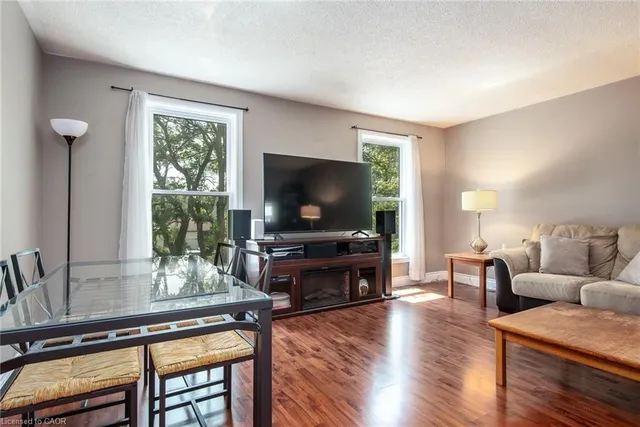 Additional image 12 of 173 Silver Aspen Cres