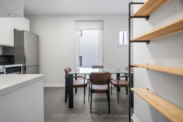 Additional image 10 of 371 Howland Ave