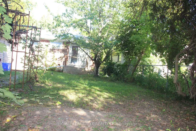 Additional image 32 of 140 Porchester Dr