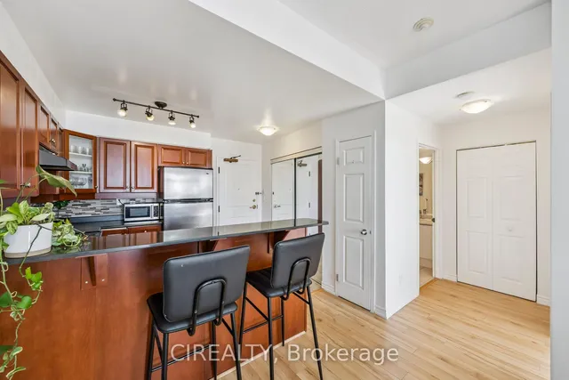 Additional image 16 of 4200 Bathurst St Unit 413