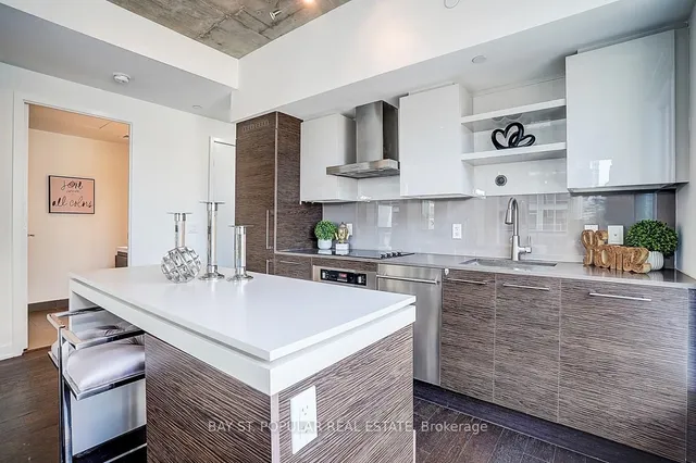 Additional image 10 of 1030 King St Unit 321