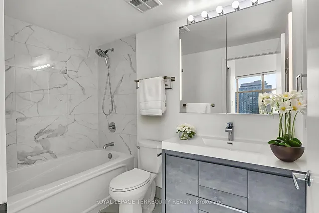 Additional image 28 of 35 Mariner Terr Unit 709