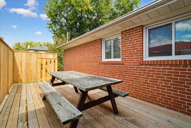 Additional image 33 of 151 Redgrave Dr