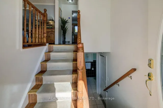 Additional image 18 of 144 Laurentian Dr