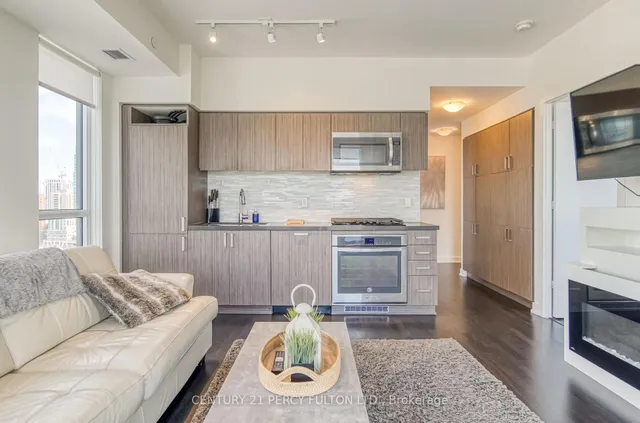 Additional image 9 of 501 St. Clair Ave Unit 1211