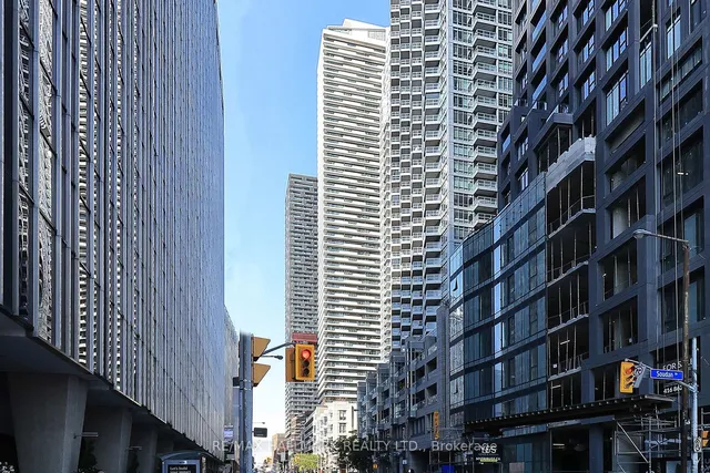 Additional image 36 of 2221 Yonge St Unit 1011