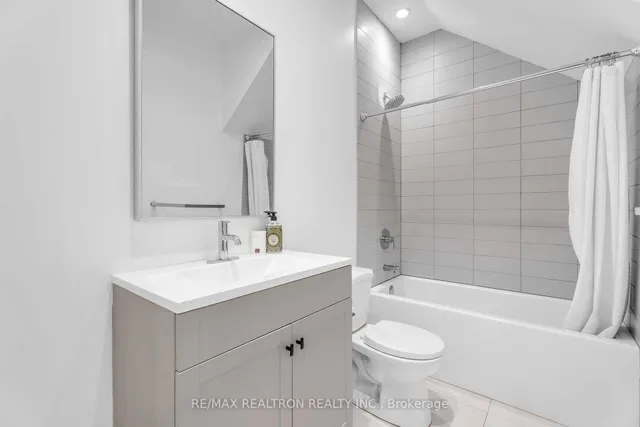 Additional image 33 of 38 Alameda Ave